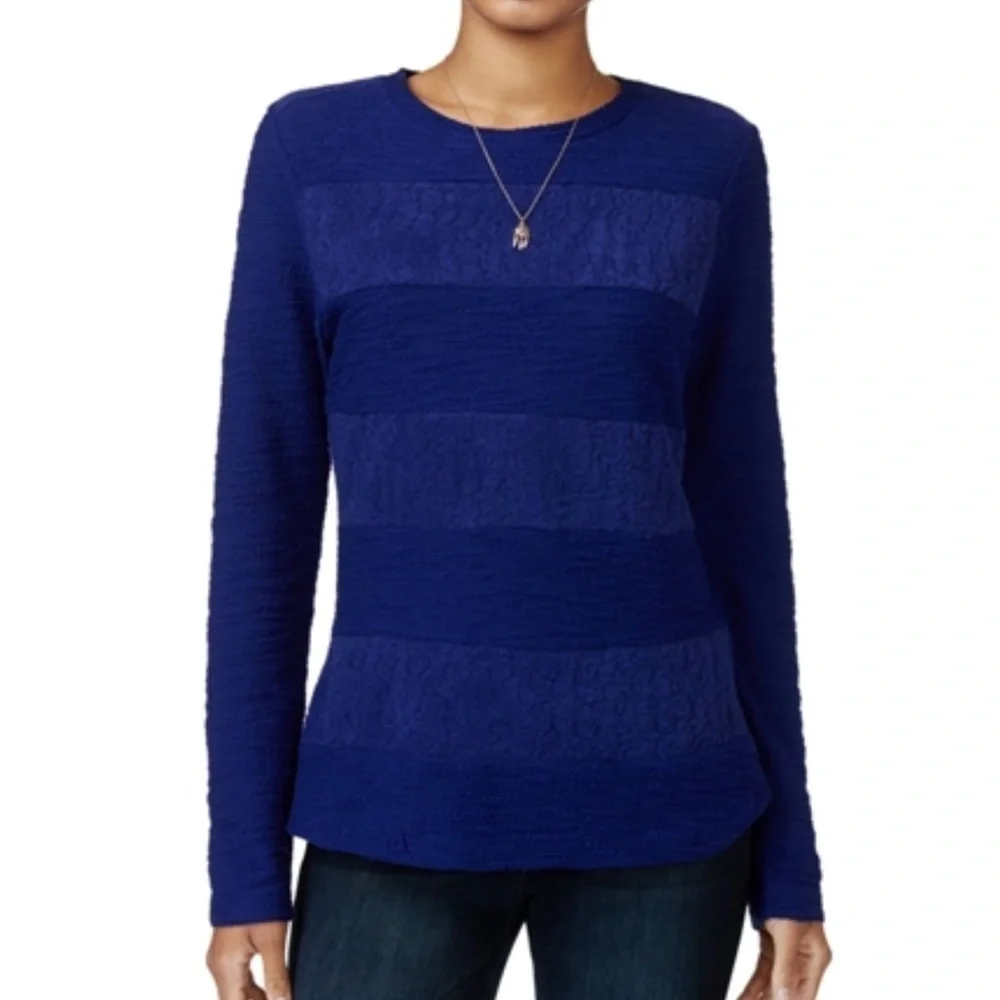 Romeo & Juliet Women’s Knit Sweater Medium Blue Cashmere Blend Contemporary